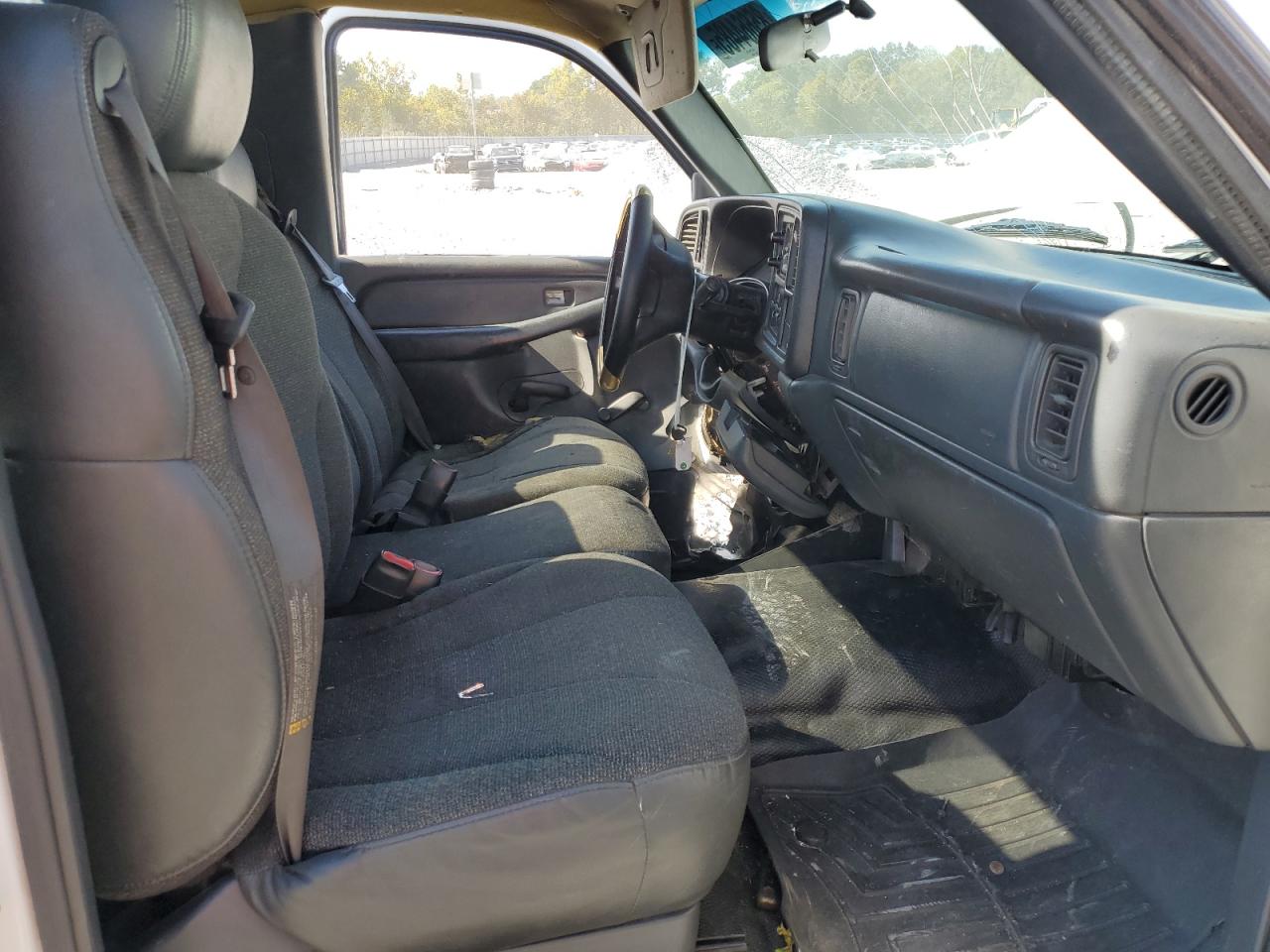 2000 Chevrolet Silverado C1500 VIN: 1GCEC14W4YZ145356 Lot: 85664485