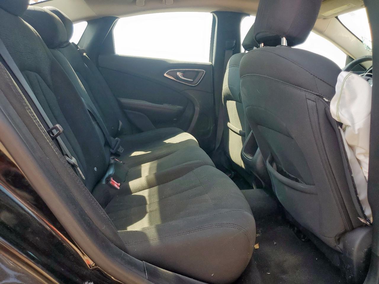 2016 Chrysler 200 Limited VIN: 1C3CCCAB7GN160688 Lot: 85129155