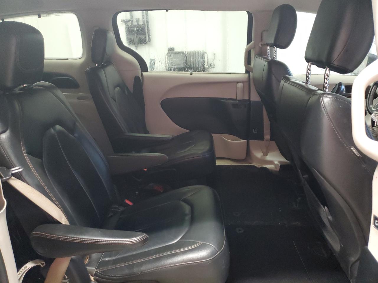 2017 Chrysler Pacifica Touring L VIN: 2C4RC1BG9HR591025 Lot: 90355335