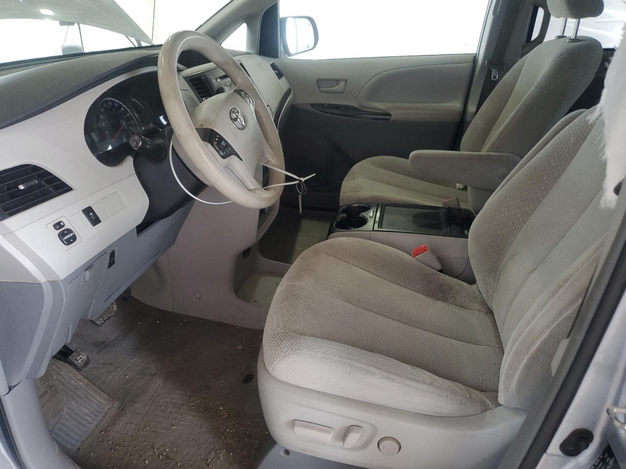 2014 Toyota Sienna Le VIN: 5TDKK3DC8ES512568 Lot: 82209545