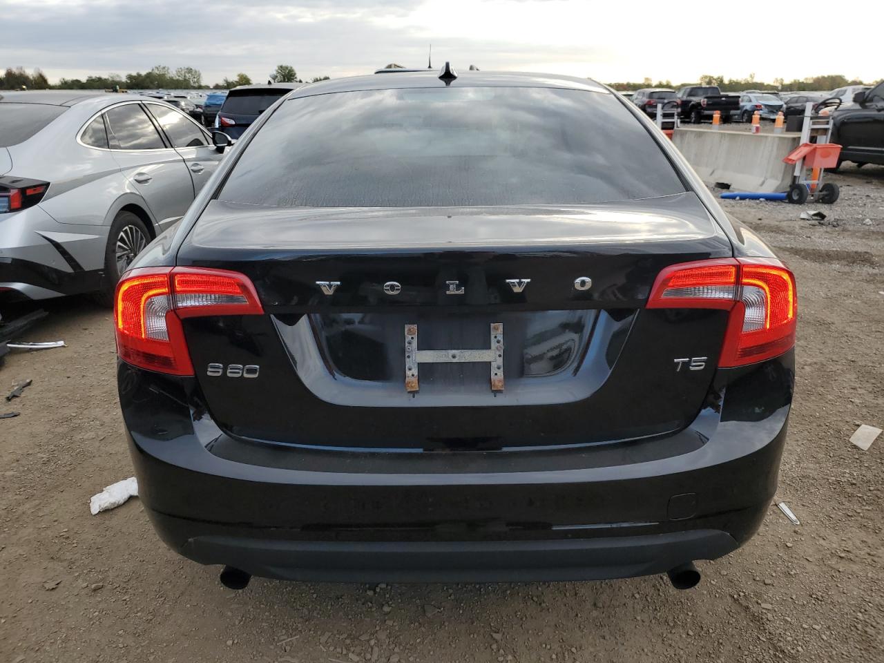 2012 Volvo S60 T5 VIN: YV1622FS8C2058207 Lot: 82331395