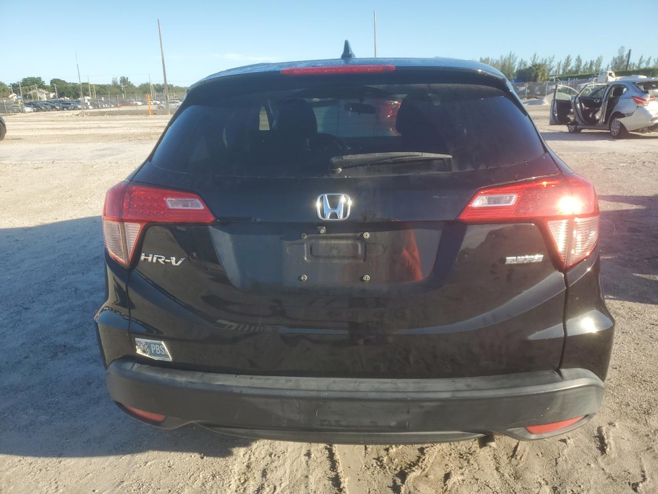 2017 Honda Hr-V Lx VIN: 3CZRU5G31HM726543 Lot: 82309785
