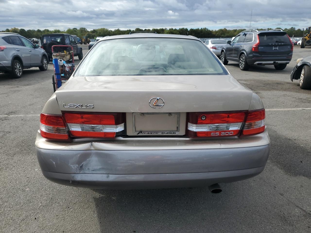 2001 Lexus Es 300 VIN: JT8BF28G210332476 Lot: 85890225