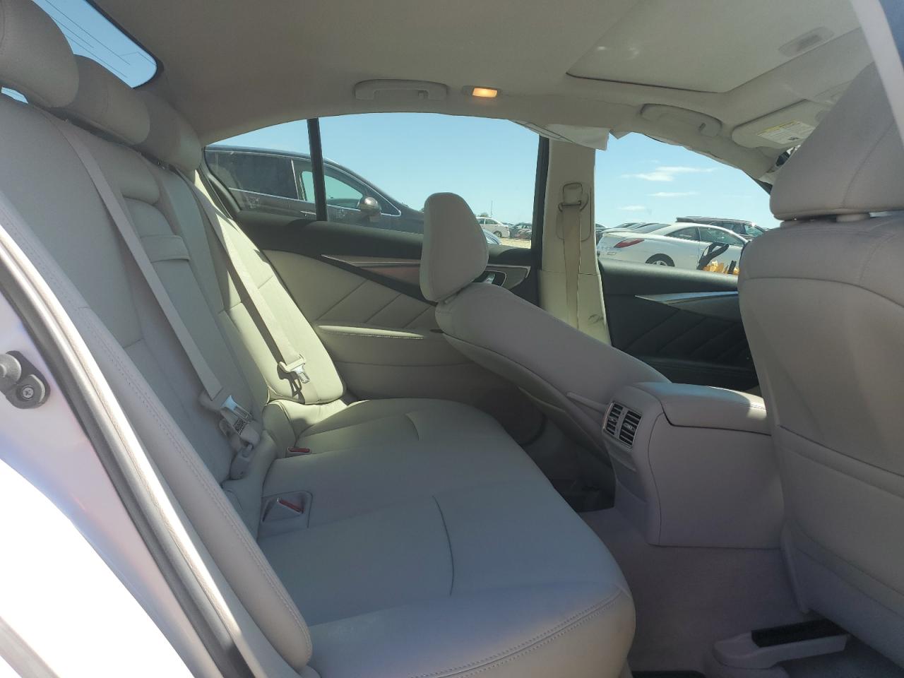 2015 Infiniti Q50 Base VIN: JN1BV7AP5FM344345 Lot: 82374435