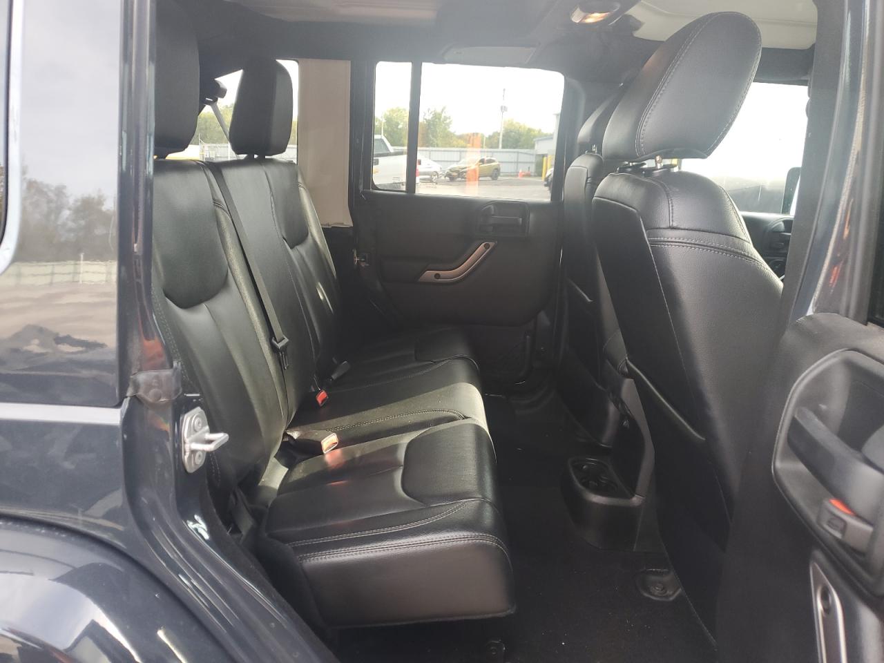 2018 Jeep Wrangler Unlimited Sahara VIN: 1C4BJWEG1JL885937 Lot: 84174925