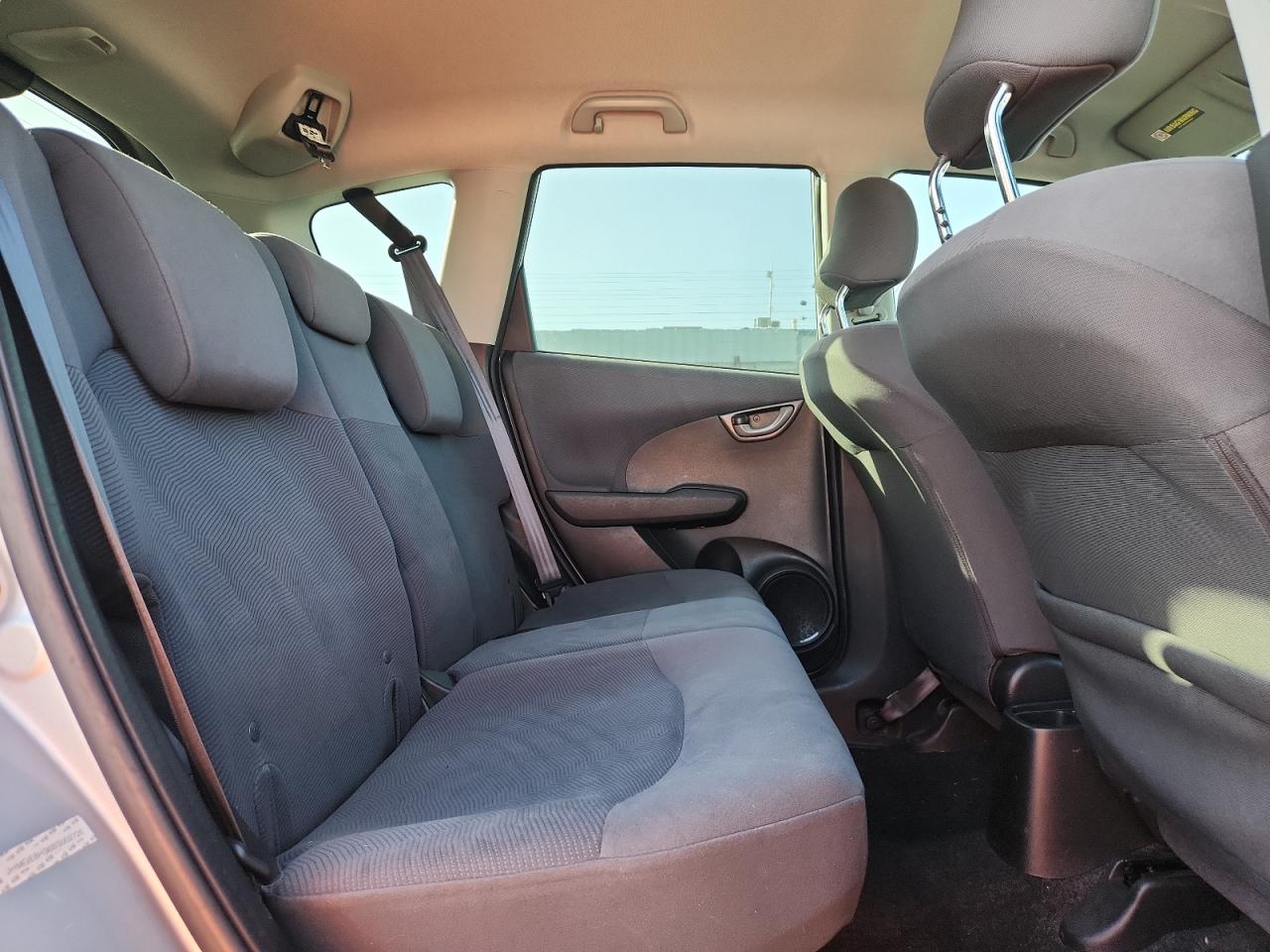 2011 Honda Fit VIN: JHMGE8H36BS002726 Lot: 82397515