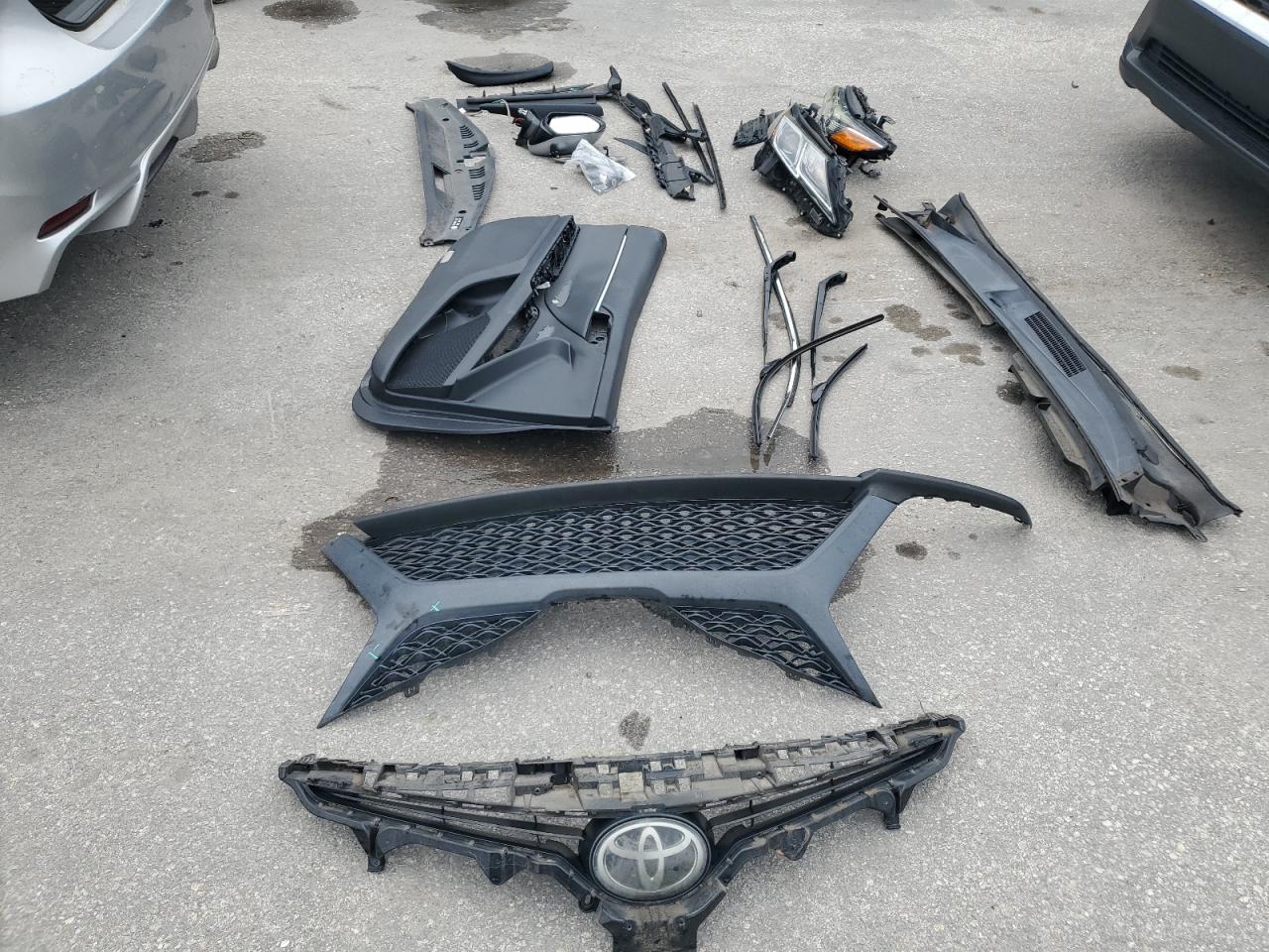 2018 Toyota Camry L VIN: 4T1B11HK5JU582295 Lot: 84611875