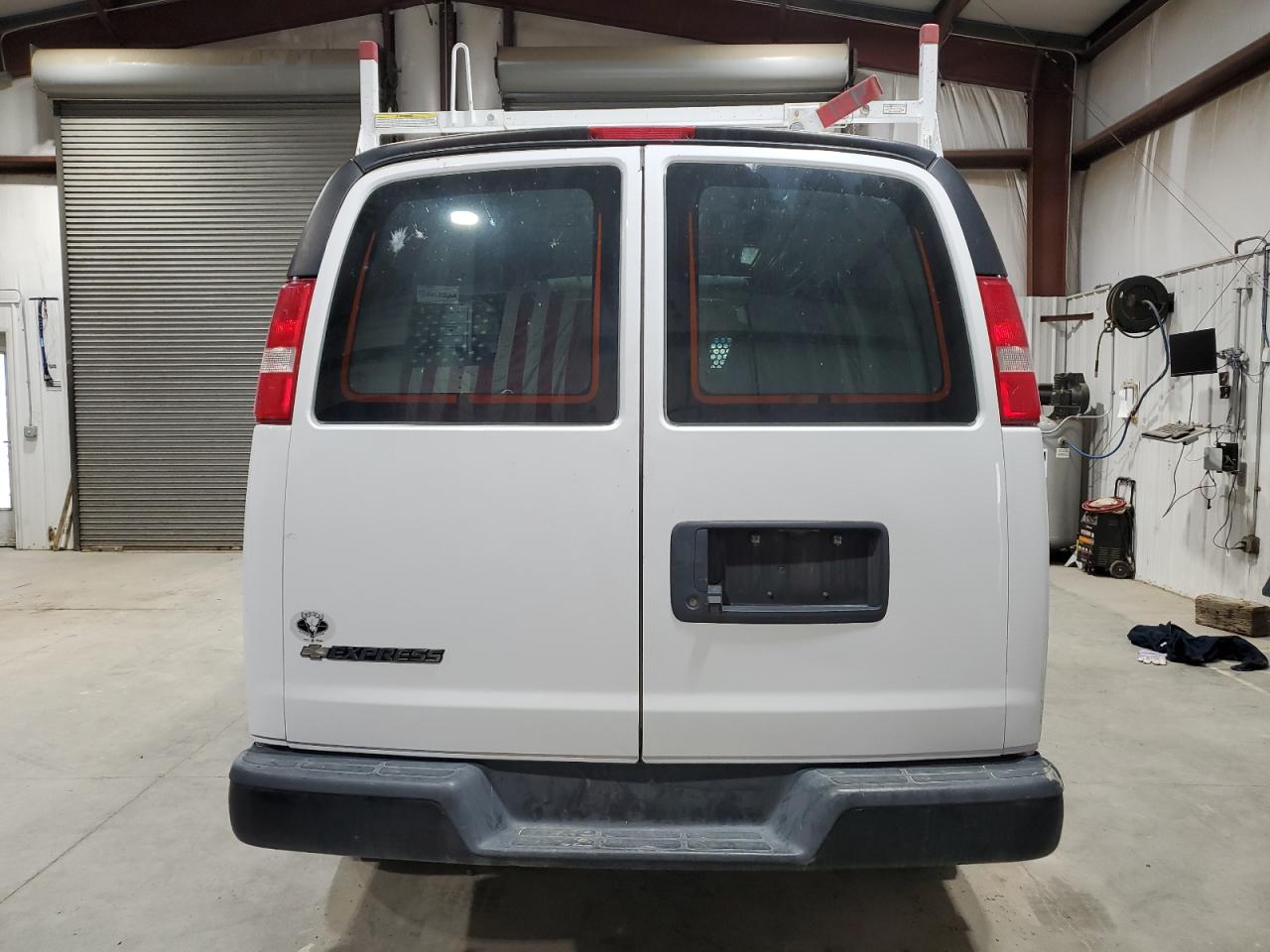 2019 Chevrolet Express G2500 VIN: 1GCWGAFG8K1288279 Lot: 85530085