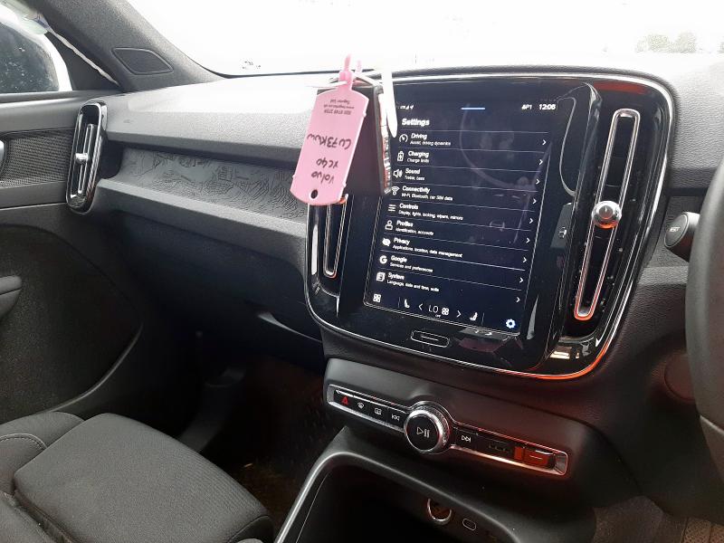 2023 VOLVO XC40 CORE RECHARGE TWIN E 
