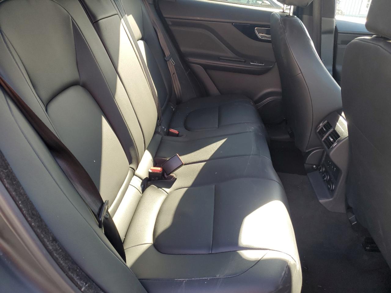 2017 Jaguar F-Pace Premium VIN: SADCJ2BV6HA092305 Lot: 84701595