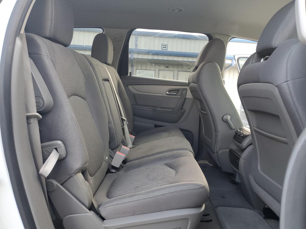 2016 Chevrolet Traverse Ls VIN: 1GNKRFED1GJ211006 Lot: 82262755