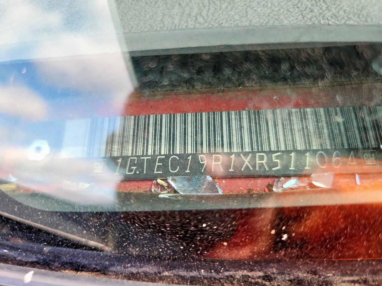 1999 GMC Sierra C1500 VIN: 1GTEC19R1XR511064 Lot: 90084625