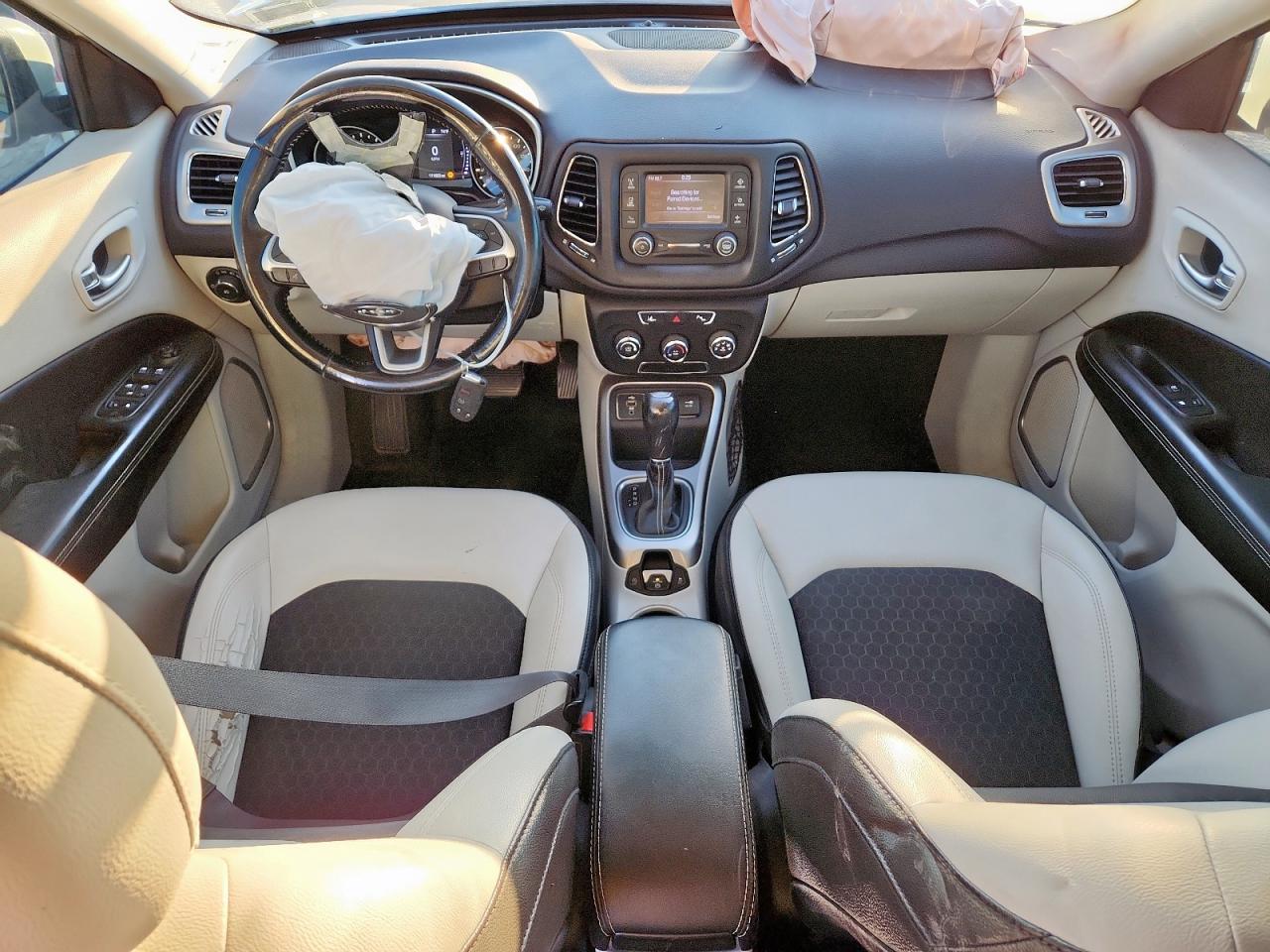 2018 Jeep Compass Latitude VIN: 3C4NJCBB7JT467777 Lot: 82245775