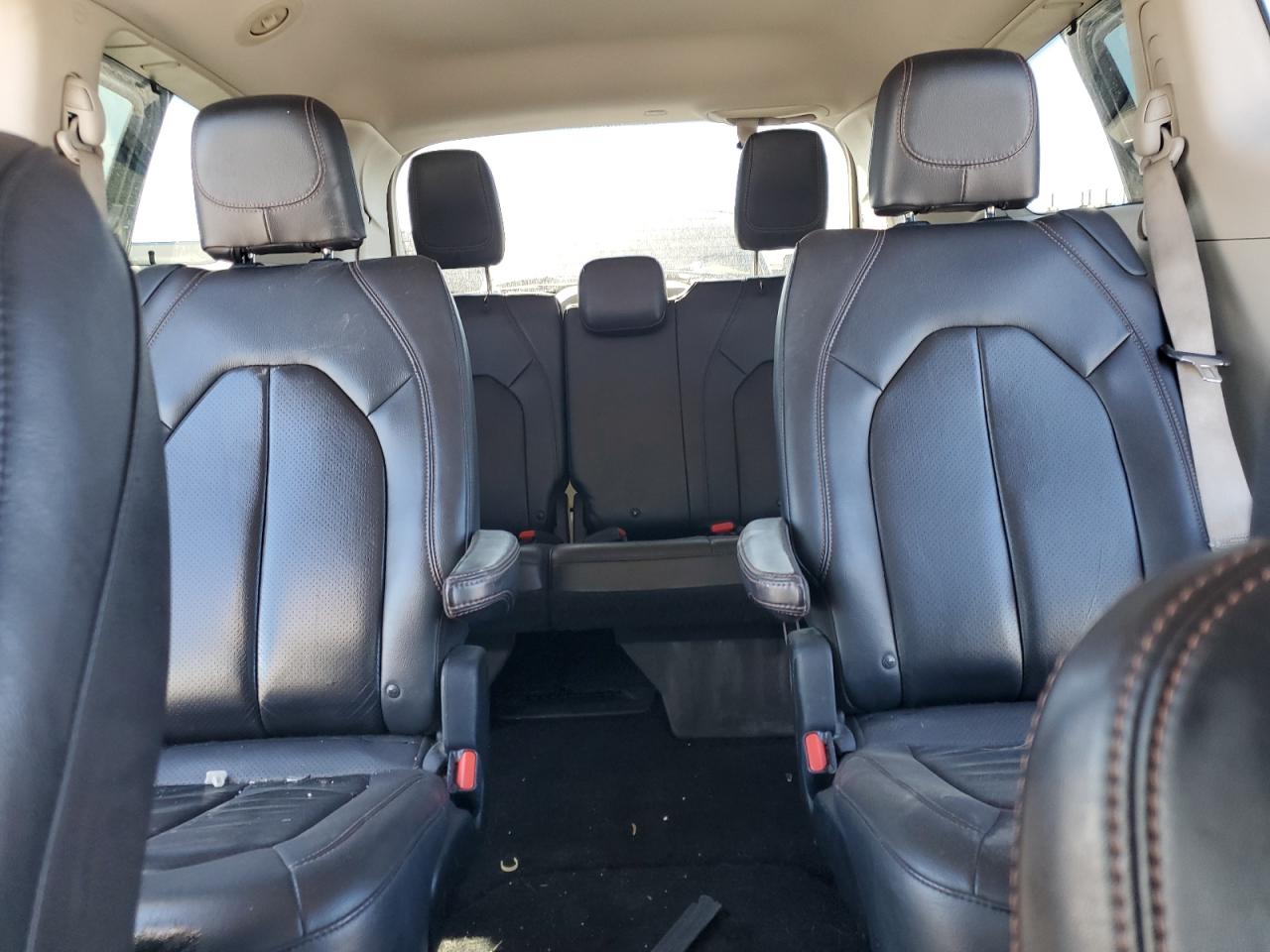 2018 Chrysler Pacifica Touring L VIN: 2C4RC1BG1JR186167 Lot: 89911955