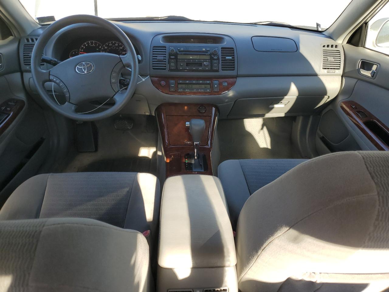 2005 Toyota Camry Le VIN: 4T1BE32K55U961764 Lot: 82381485