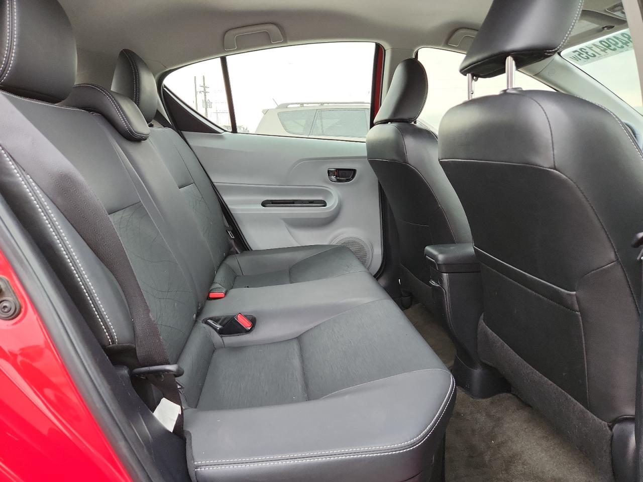 2013 Toyota Prius C VIN: JTDKDTB36D1556657 Lot: 84994135