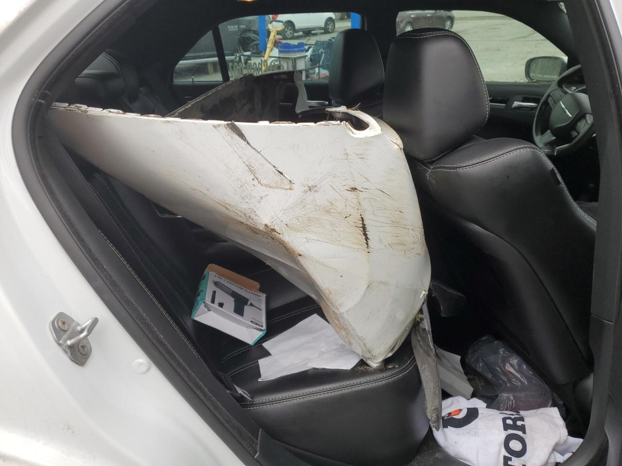 2019 Chrysler 300 S VIN: 2C3CCABG2KH577801 Lot: 90126735