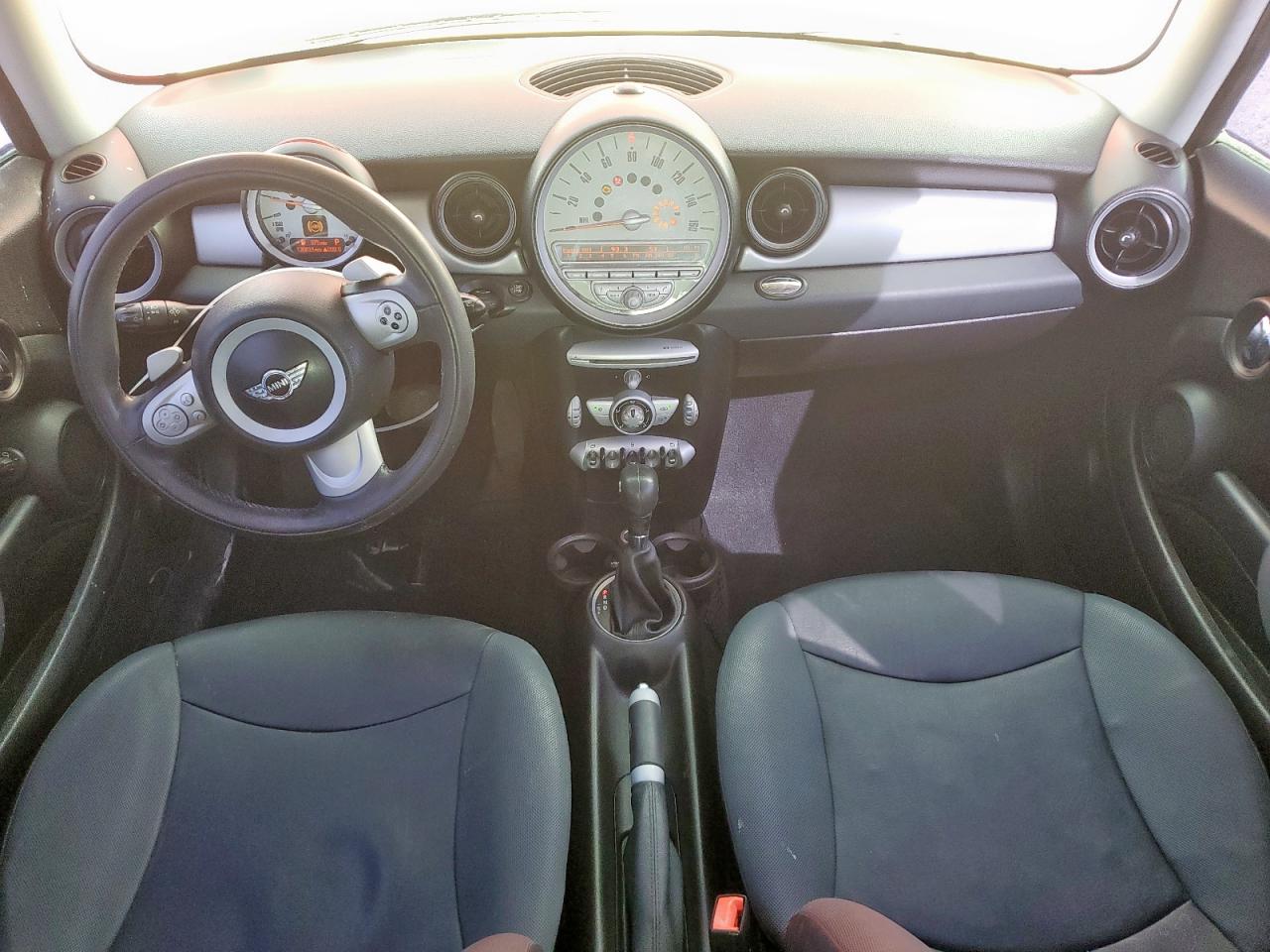 2009 Mini Cooper VIN: WMWMF33539TW70482 Lot: 86130595