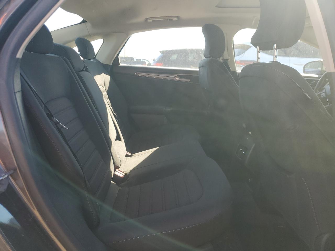 2019 Ford Fusion Se VIN: 3FA6P0LU2KR285846 Lot: 87226145