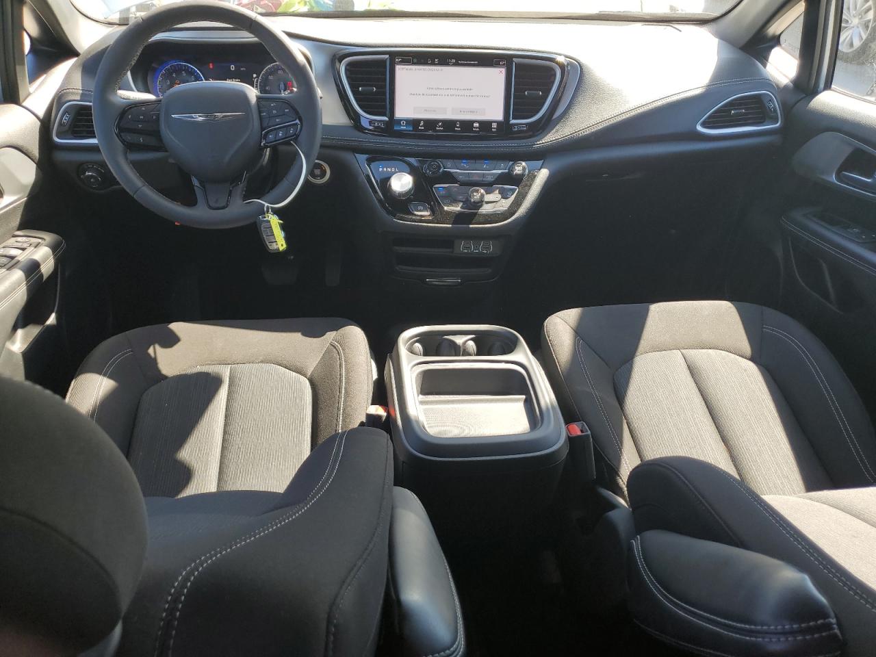 2024 Chrysler Pacifica Touring VIN: 2C4RC1FG8RR140924 Lot: 86516775