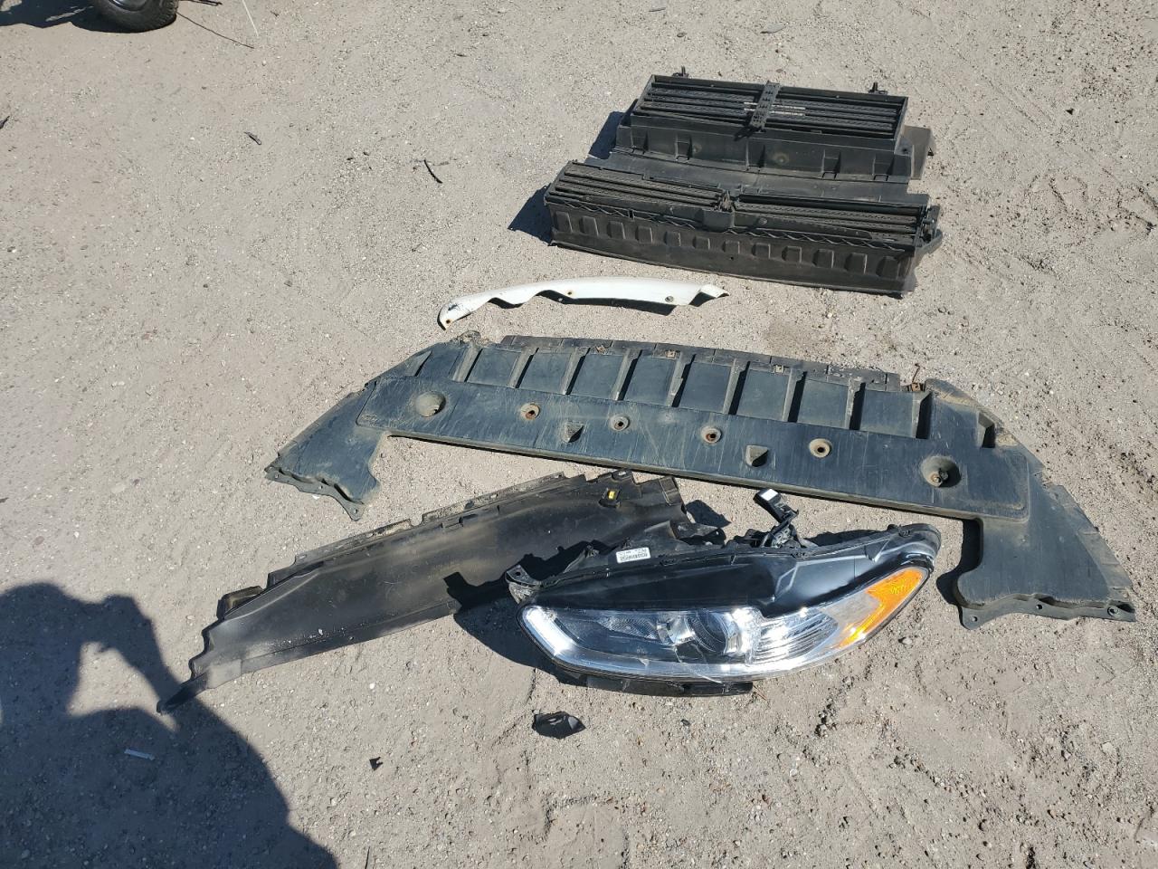 2015 Ford Fusion Se VIN: 1FA6P0HD0F5119942 Lot: 82395855