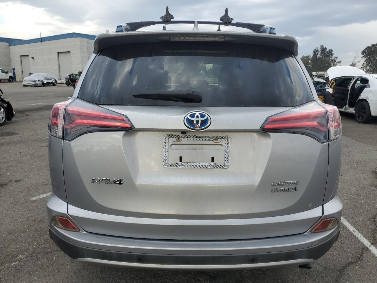 2018 Toyota Rav4 Hv Limited VIN: JTMDJREV8JD162685 Lot: 85007475