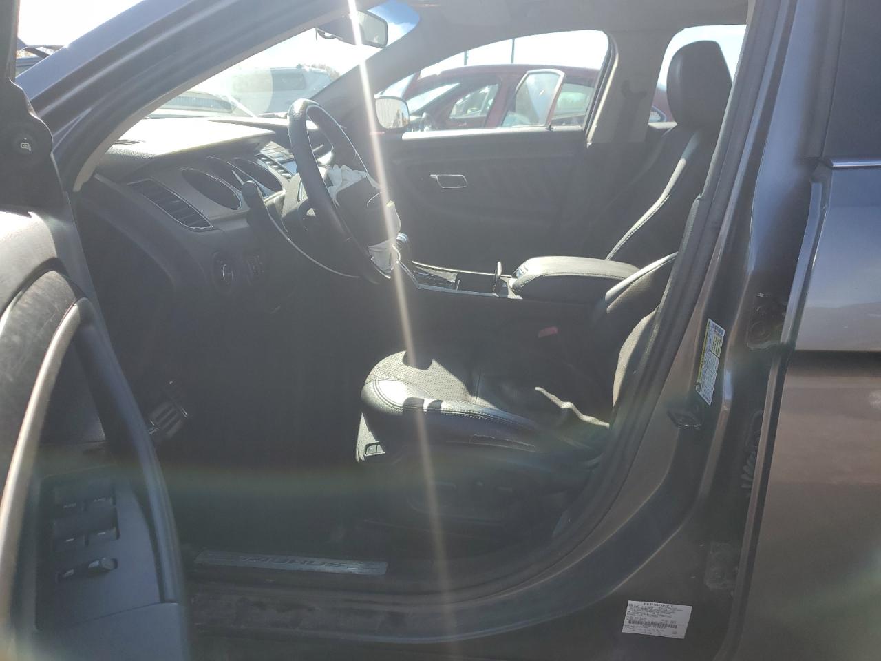 2011 Ford Taurus Sho VIN: 1FAHP2KT6BG104218 Lot: 87003305