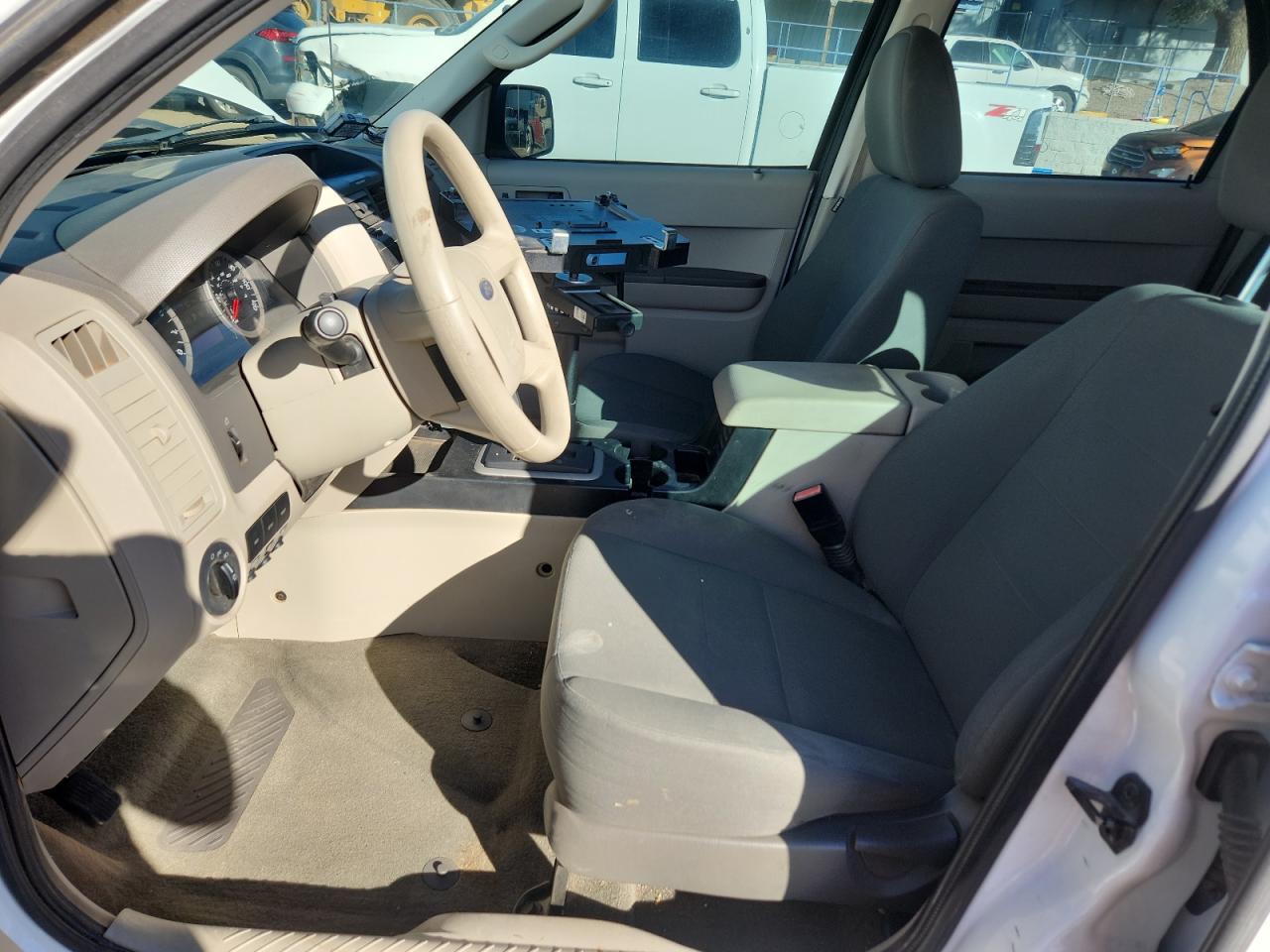 2011 Ford Escape Xls VIN: 1FMCU9C70BKA09623 Lot: 84898185