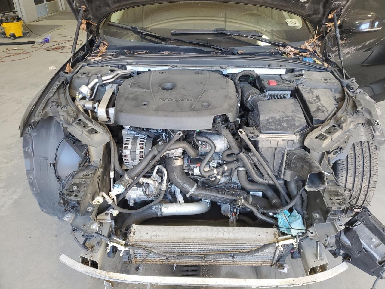 2019 Volvo S60 T6 Momentum VIN: 7JRA22TK5KG001230 Lot: 85665135