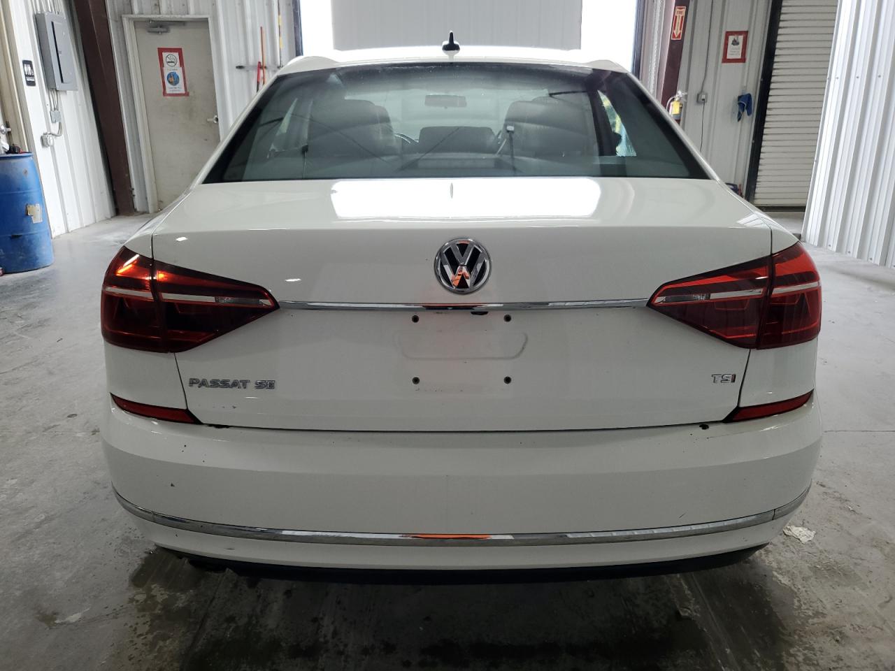2018 Volkswagen Passat Se VIN: 1VWBA7A33JC029027 Lot: 86172965