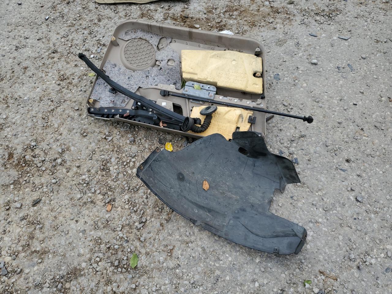 2005 Ford Taurus Se VIN: 1FAFP53U45A279204 Lot: 89885885