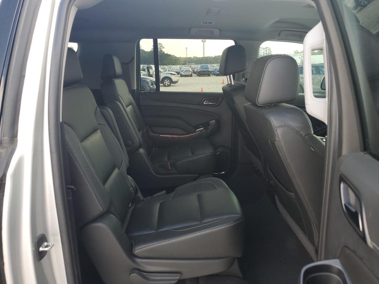 2020 Chevrolet Suburban K1500 Premier VIN: 1GNSKJKJ7LR106094 Lot: 87107005