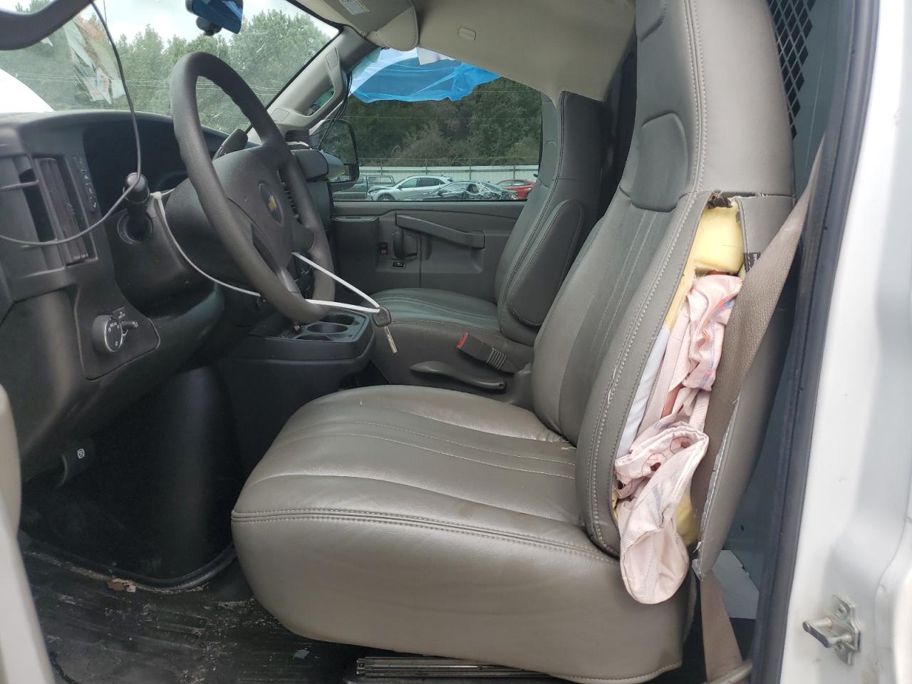 2023 Chevrolet Express G2500 VIN: 1GCWGAFP6P1113701 Lot: 84737405