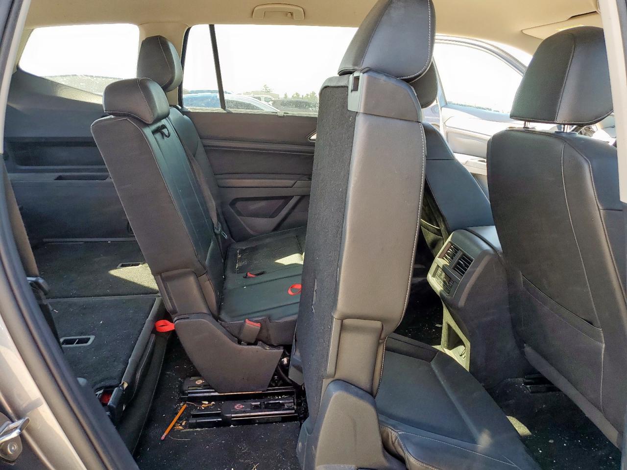 2019 Volkswagen Atlas Se VIN: 1V2LR2CA0KC523781 Lot: 82376605