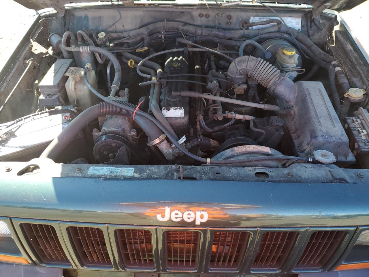 2000 Jeep Cherokee Sport VIN: 1J4FF48S2YL273077 Lot: 89565855