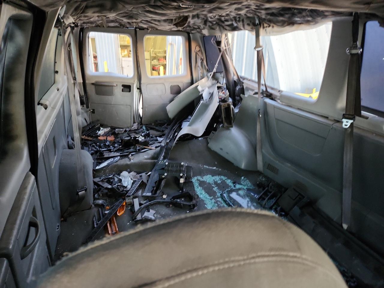 2006 Ford Econoline E350 Super Duty Wagon VIN: 1FBSS31L26DA38008 Lot: 90032585