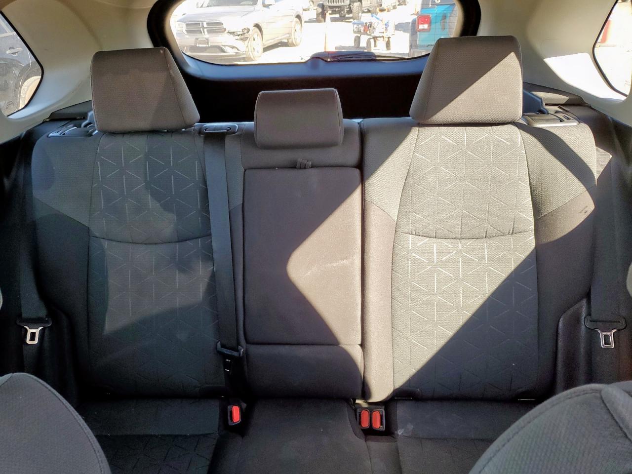 2020 Toyota Rav4 Xle VIN: 2T3W1RFV0LC045987 Lot: 90997045