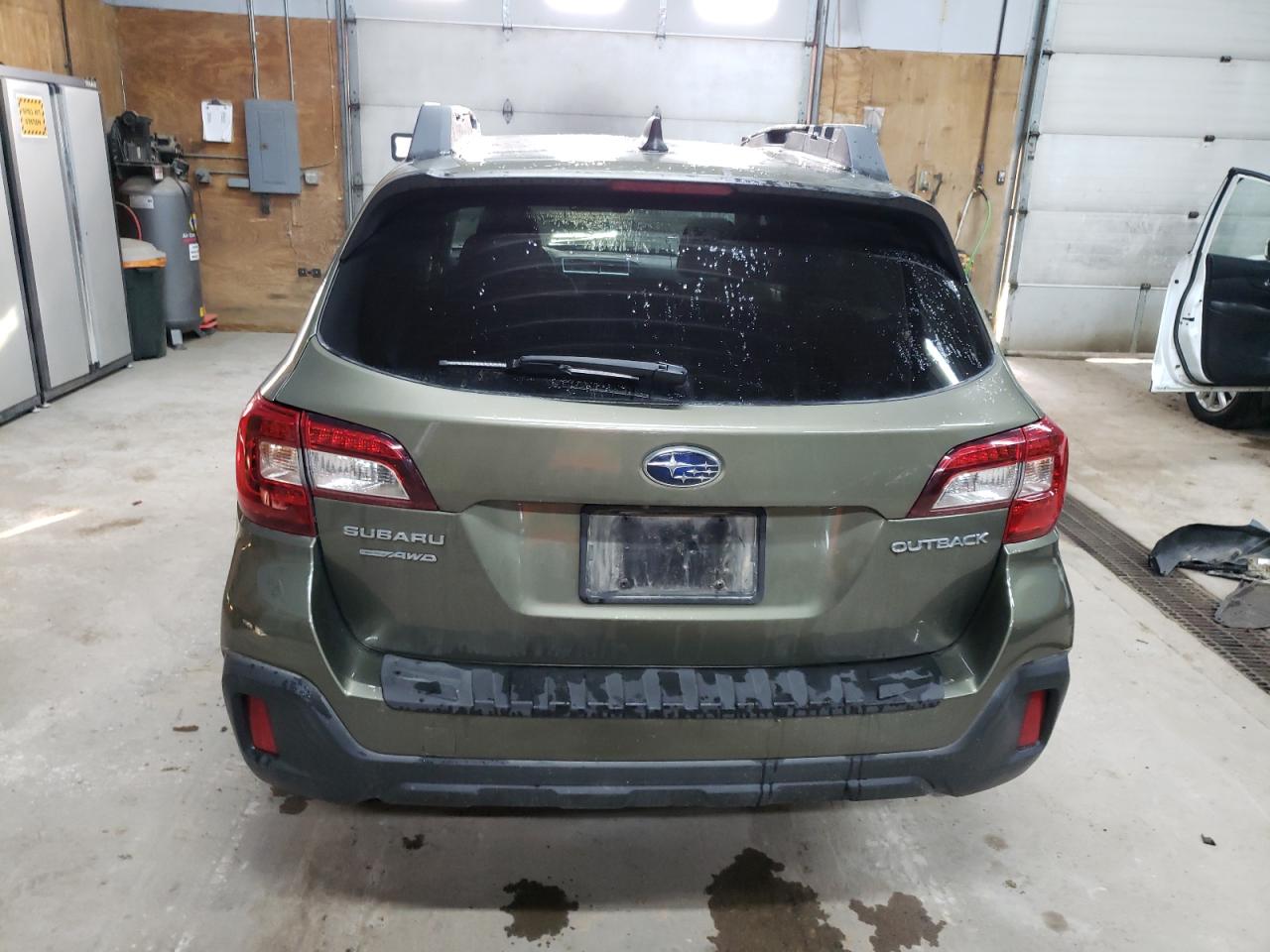 2018 Subaru Outback 2.5I Premium VIN: 4S4BSAFC6J3286989 Lot: 86085705