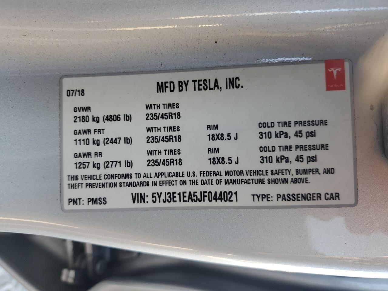 2018 Tesla Model 3 VIN: 5YJ3E1EA5JF044021 Lot: 82595655