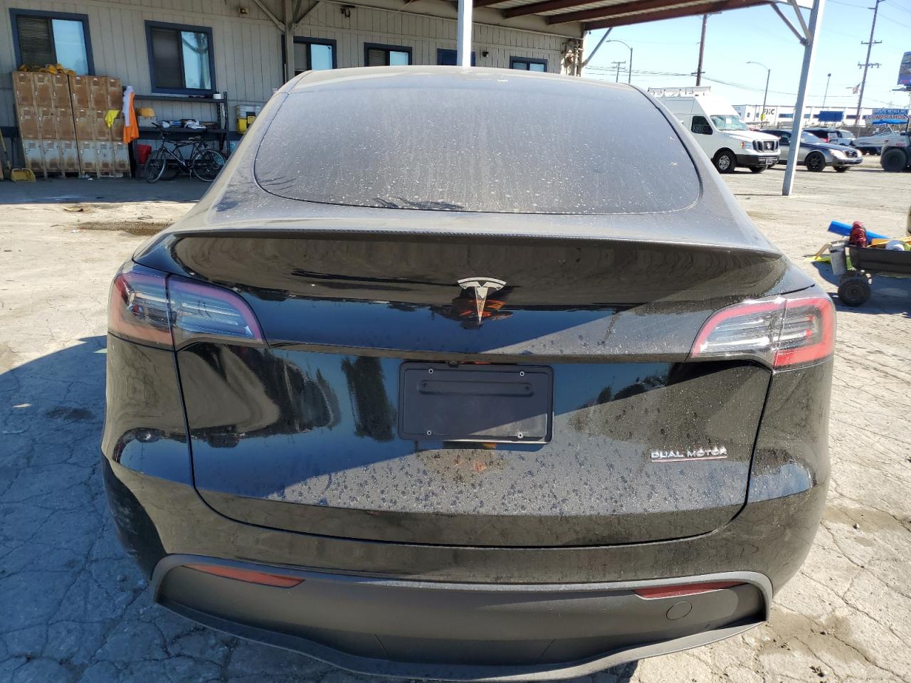 2025 Tesla Model Y VIN: 7SAYGDEF4SF253736 Lot: 82529495