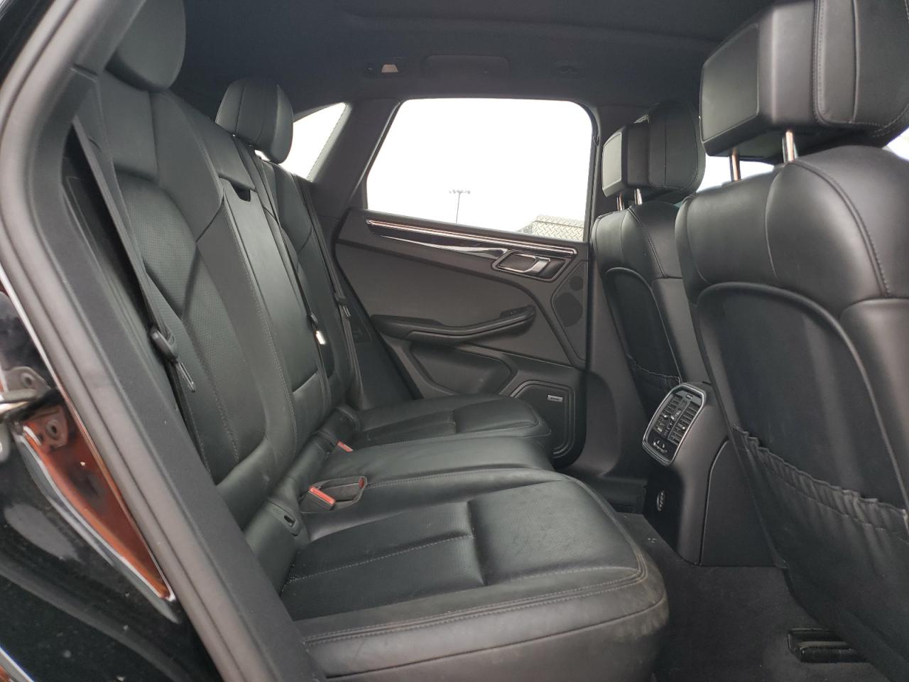 2018 Porsche Macan VIN: WP1AA2A58JLB17573 Lot: 87102495