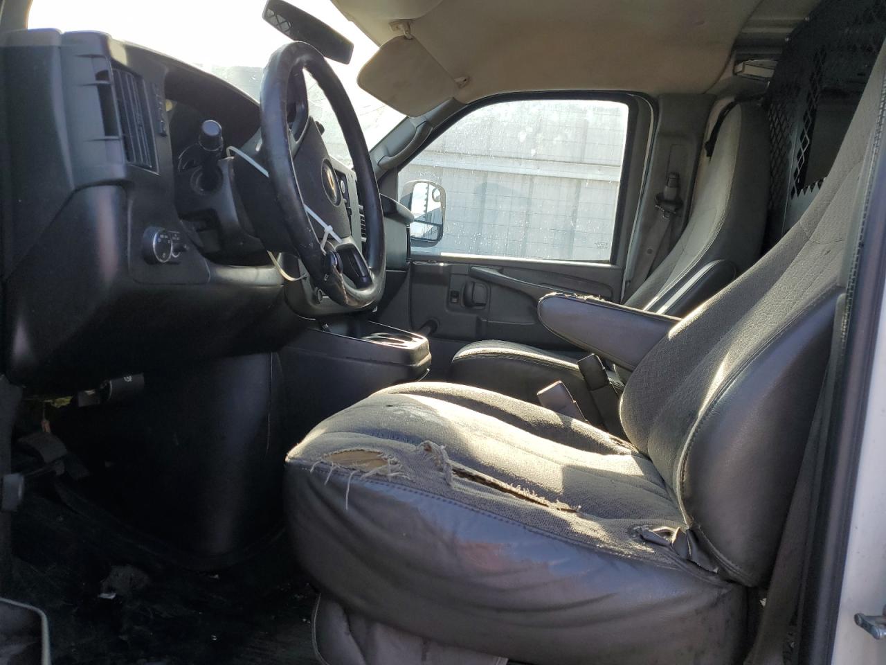 2011 Chevrolet Express 2500 Delivery Van VIN: 1GCWGFBA1B1154390 Lot: 91131255