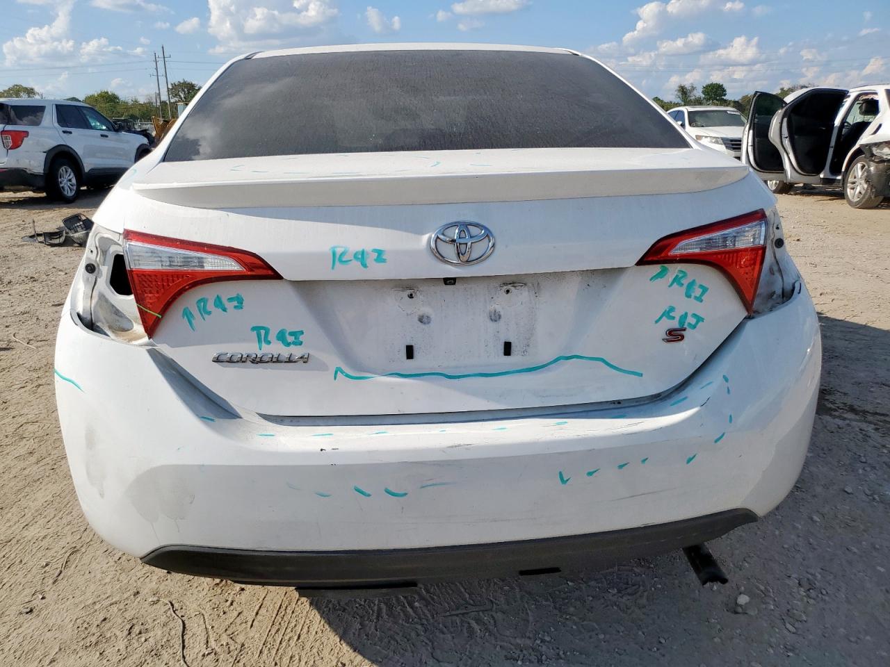 2015 Toyota Corolla L VIN: 5YFBURHE3FP360119 Lot: 85141145