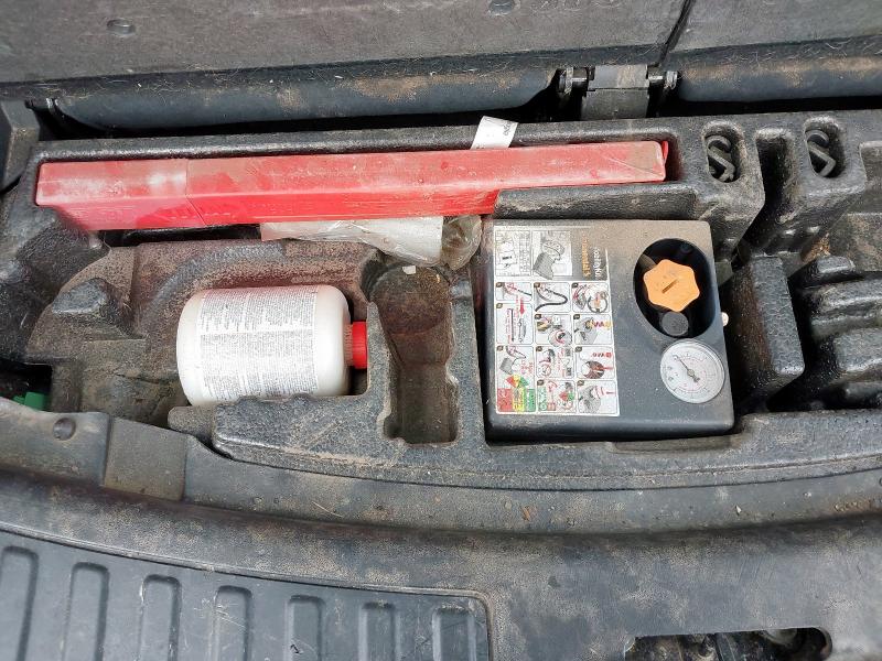 2015 LAND ROVER DISCOVERY SPORT 2.0 TD4 180 SE TECH 5DR AUTO