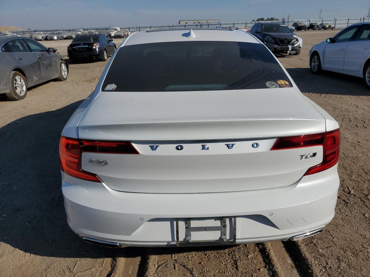 2020 Volvo S90 T6 Momentum VIN: LVYA22MK9LP161084 Lot: 84268165