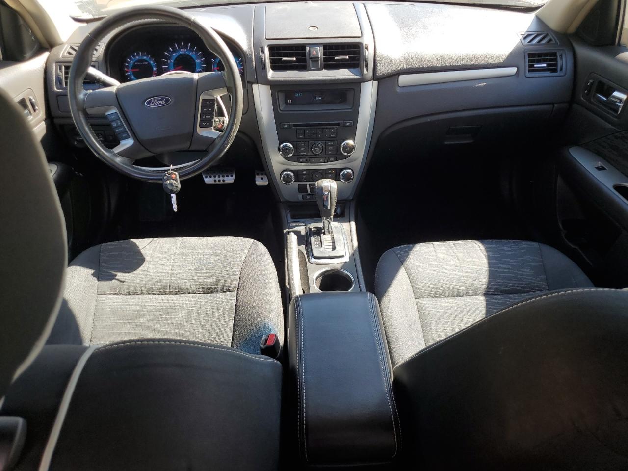 2011 Ford Fusion Se VIN: 3FAHP0HA3BR138037 Lot: 81952825