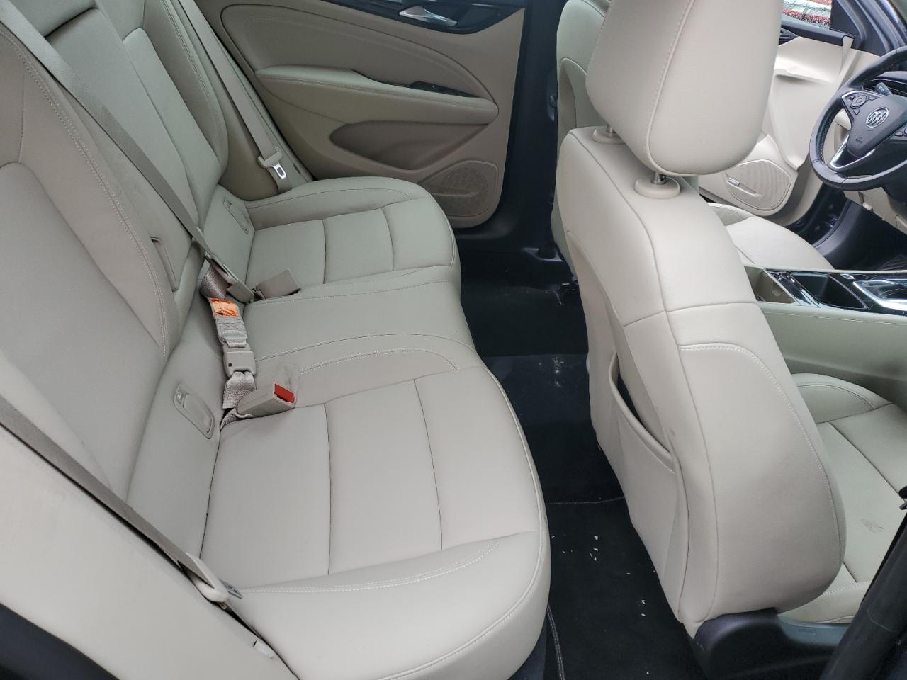 2018 Buick Regal Tourx Essence VIN: W04GV8SX2J1132868 Lot: 89534535