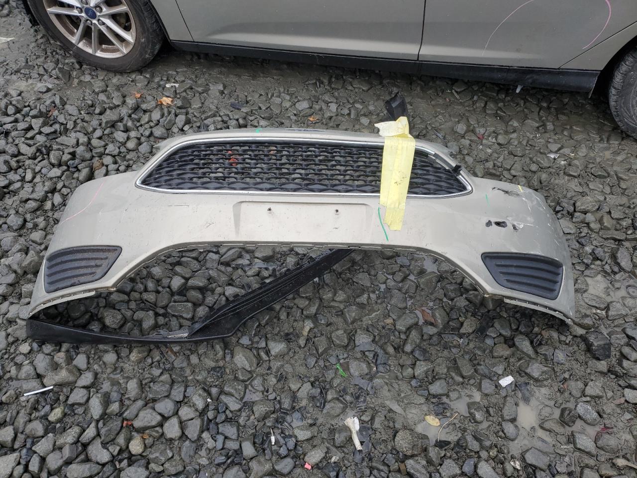 2016 Ford Focus Se VIN: 1FADP3F26GL239915 Lot: 86287415