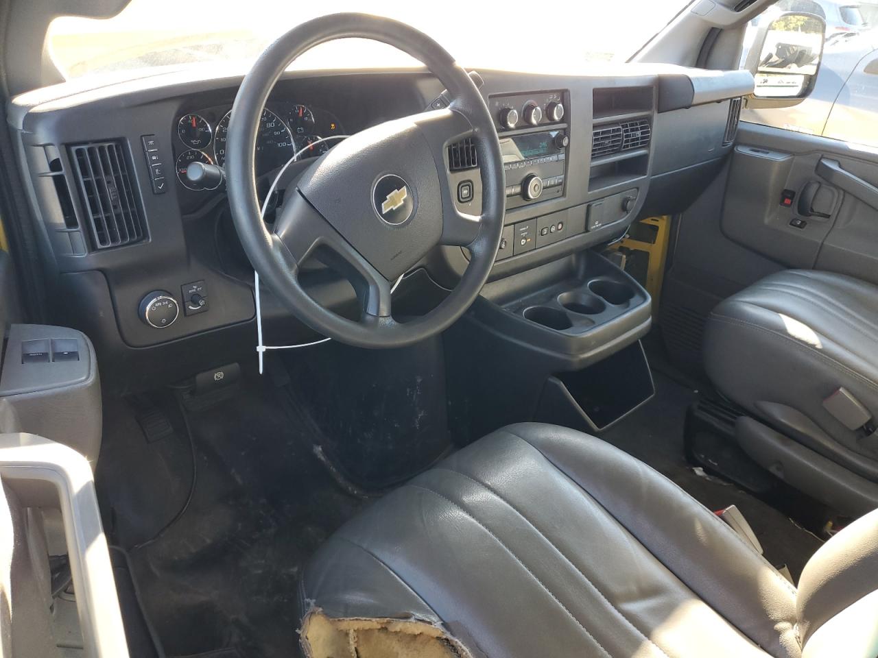 2019 Chevrolet Express G2500 VIN: 1GCWGAFP4K1335825 Lot: 86083395