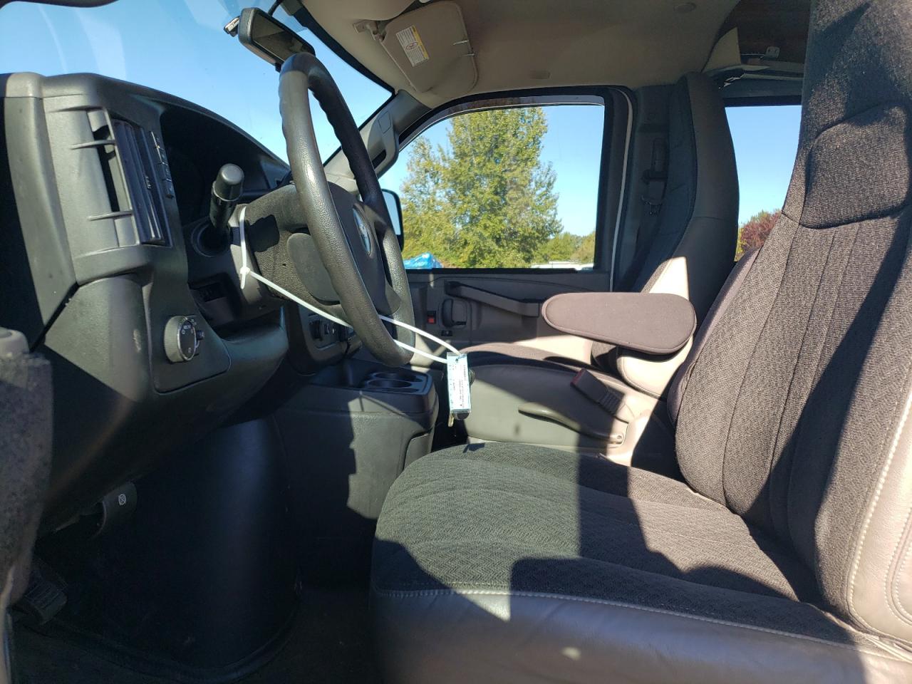 2019 Chevrolet Truck Chevan/Exp Cargo 250 VIN: 1GCWGAFG2K1309739 Lot: 82262305